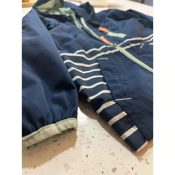 cat & jack windbreaker size 2T - Picture 4 of 5